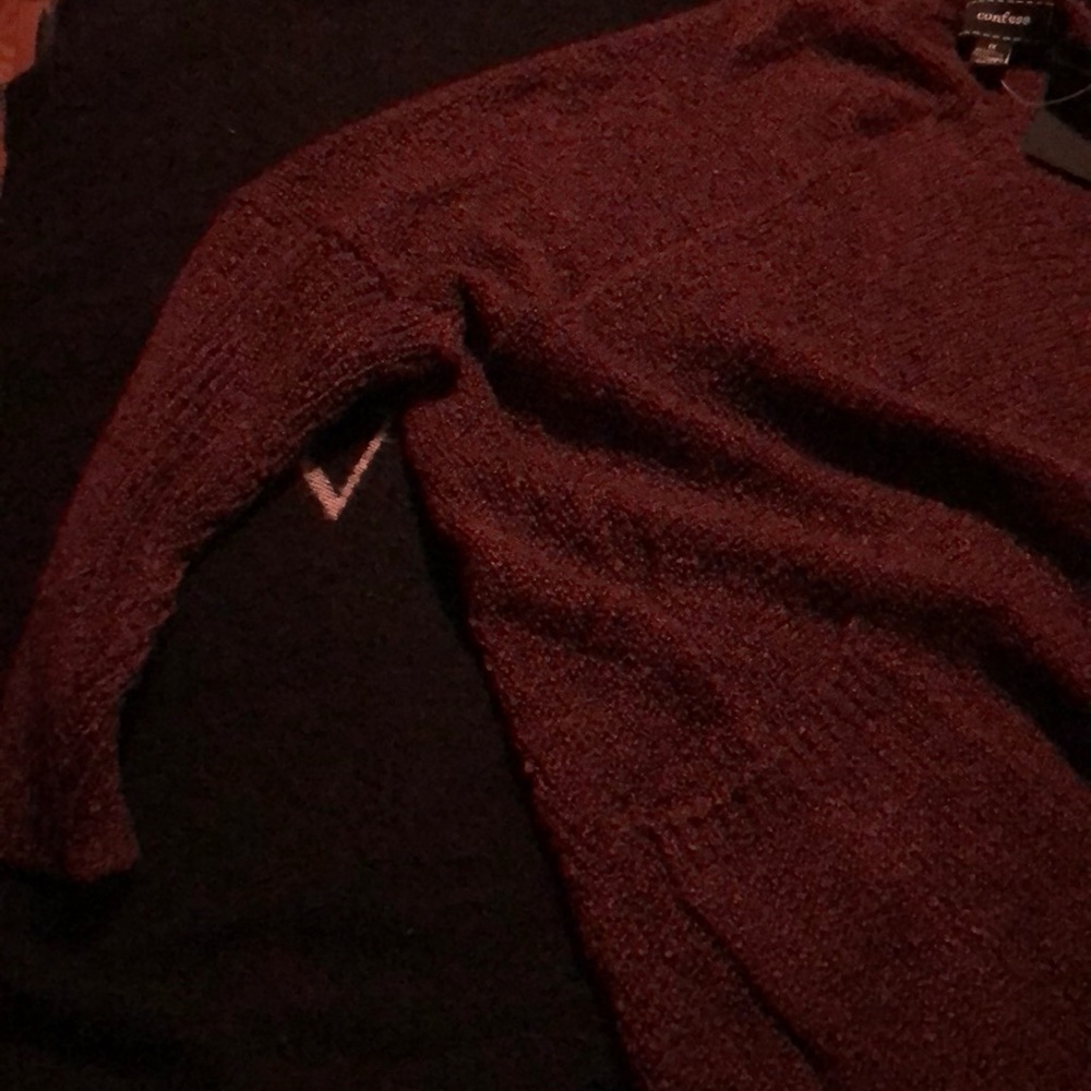 Nice warm sweater with fitted sleeves